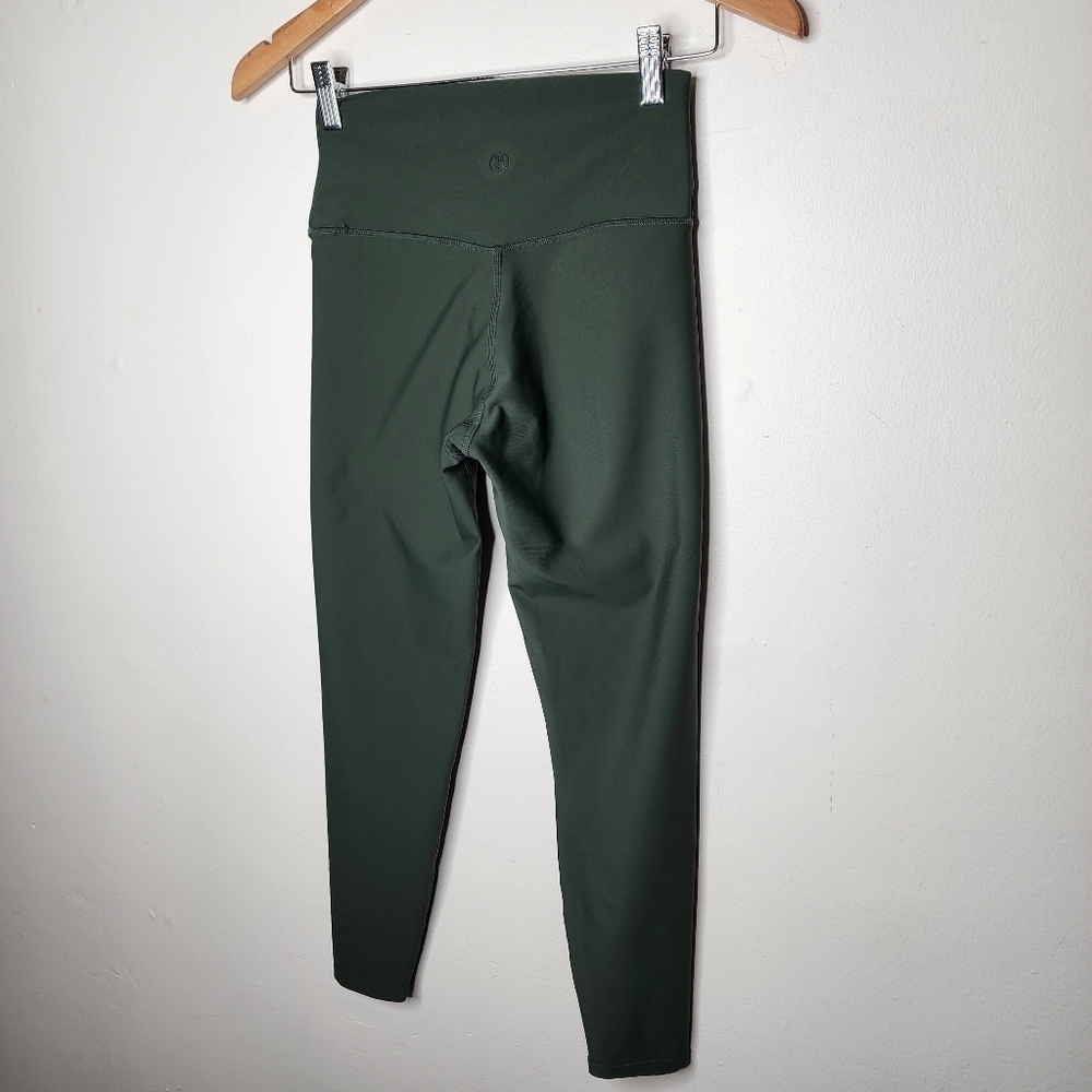 NWOT Sage Evergreen High Rise Cropped Leggings